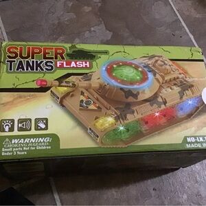 Source Unknown Super Tanks Flash Light-Up Toy - Tan